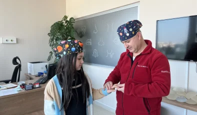 Türk Doktorlar, Çeçen Kızın Parmağını Kurtardı