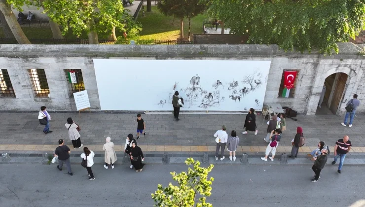 27 Yaşındaki Ressam Gazze Saldırılarını Resmediyor