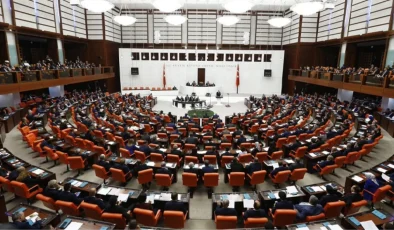 Tartışmalı soyadı düzenlemesini de içeren 9. Yargı Paketi komisyondan geçti
