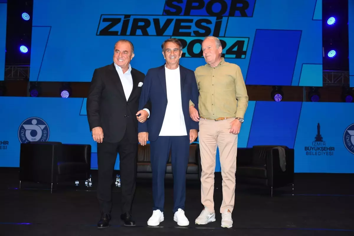 İzmir Spor Zirvesi’nde Futbol Efsaneleri Buluştu