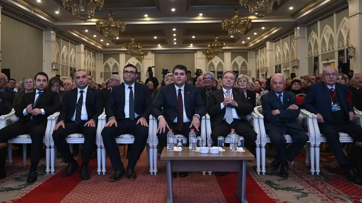 Gültekin Uysal Yeniden Genel Başkan