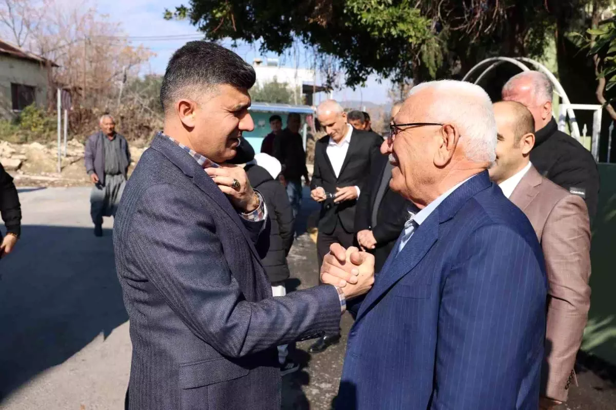 Akdeniz Belediye Başkan Vekili Zeyit Şener Hebilli Mahallesi’ni Ziyaret Etti