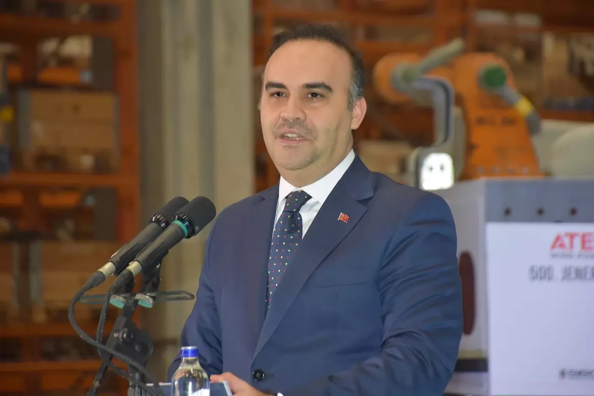 Bakan Kacır ve Bakan Bayraktar, İzmir’de tesis açılışına katıldı (2)