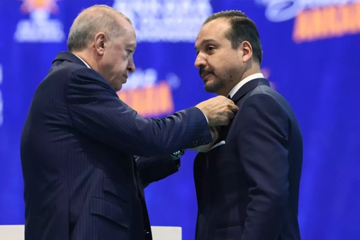 İYİ Partili Turhan Çömez: Kürşad Zorlu konuşma görevi verdiğimizde koşa koşa Hakan Fidan’a gidiyordu