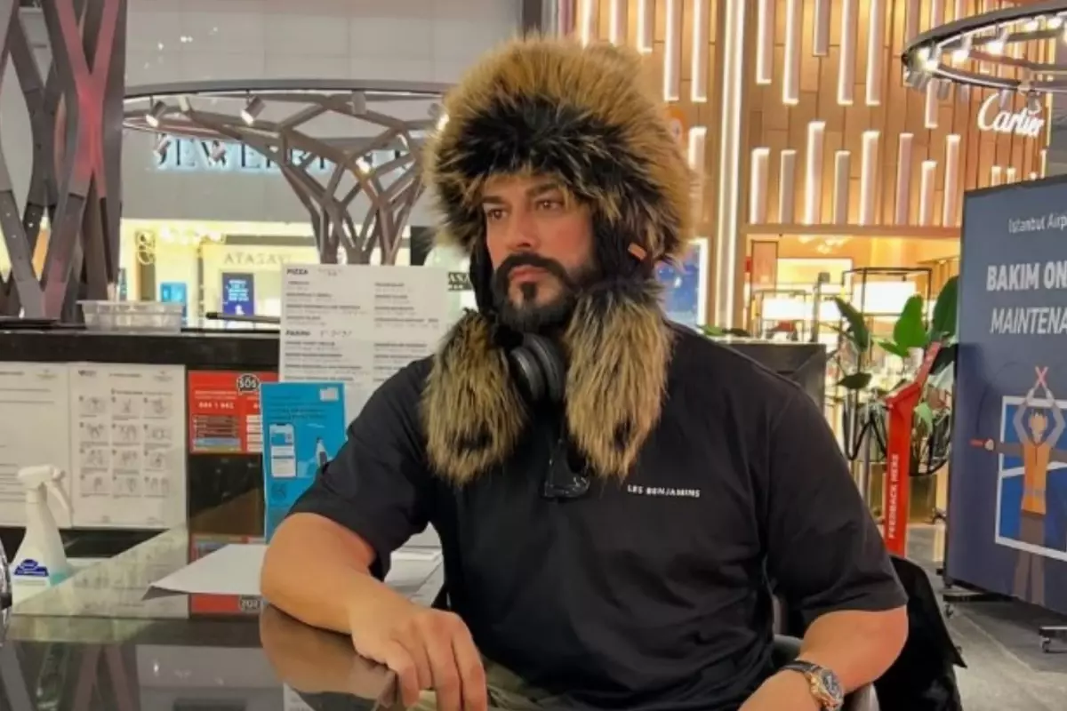 Burak Özçivit’in Rusya tarzı sosyal medyayı salladı