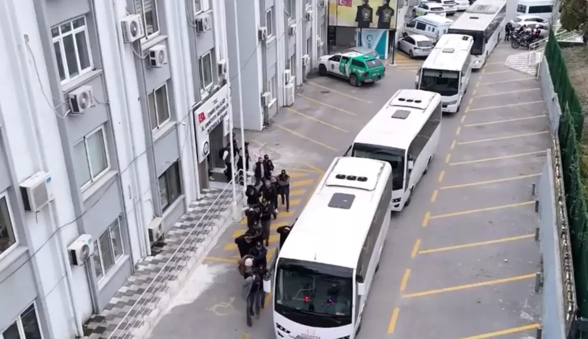 İzmir’de Dolandırıcılık Operasyonu: 10 Milyon TL İle 123 Kişi Mağdur Oldu