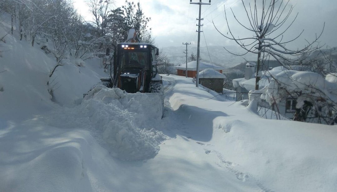 Ordu’da kapanan 633 mahalle yolundan 620’si açıldı